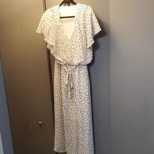 Sienna Sky White and Blue Flower Pattern Maxi Dress V-neck Amd Ruffled Sleeves